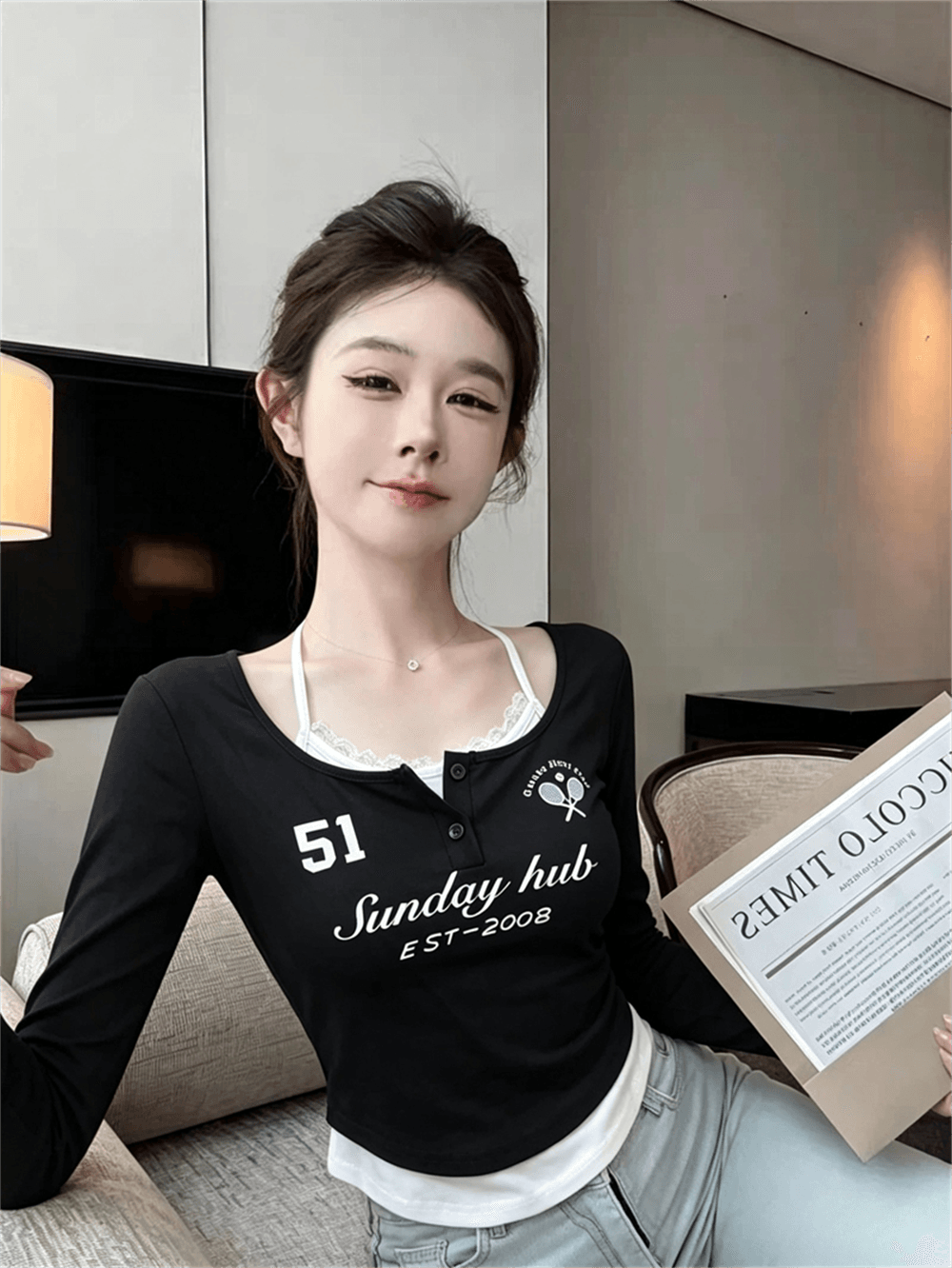 실사 가을 반 개방 칼라 패치워크 레이스 행침 목 스타일 레이스업 몸매 가꾸기 긴팔 불규칙 핫걸 페이크 레이어드 티셔츠 이미지 3