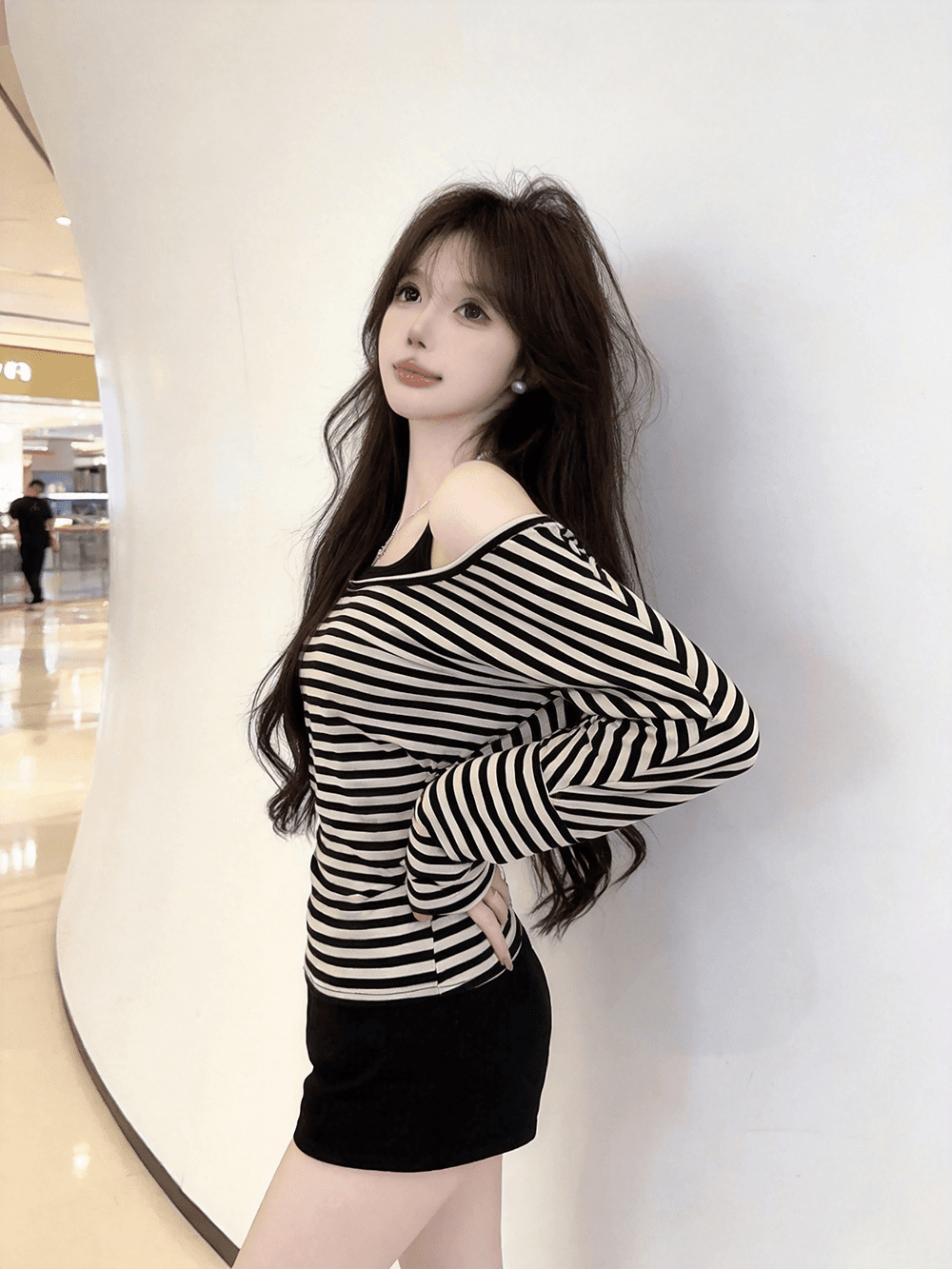 실사 가을 낮음 라운드 넥 스트라이프 긴팔 몸매 가꾸기 배트윙 소매 티셔츠 쇼트 스타일 아름다움 뒤로 레이스업 포장 가슴 투피스 세트 이미지 3