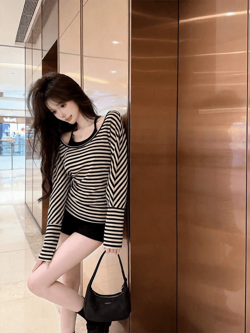 실사 가을 낮음 라운드 넥 스트라이프 긴팔 몸매 가꾸기 배트윙 소매 티셔츠 쇼트 스타일 아름다움 뒤로 레이스업 포장 가슴 투피스 세트 상세 이미지 3