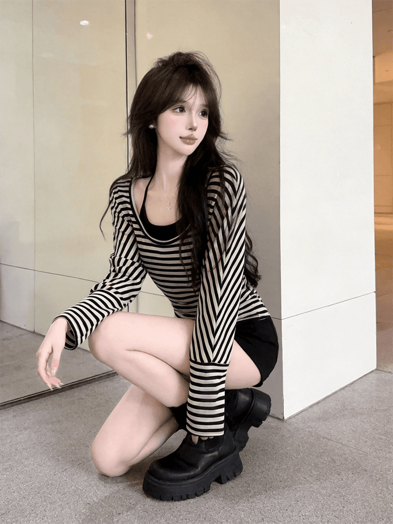 실사 가을 낮음 라운드 넥 스트라이프 긴팔 몸매 가꾸기 배트윙 소매 티셔츠 쇼트 스타일 아름다움 뒤로 레이스업 포장 가슴 투피스 세트 상세 이미지 9