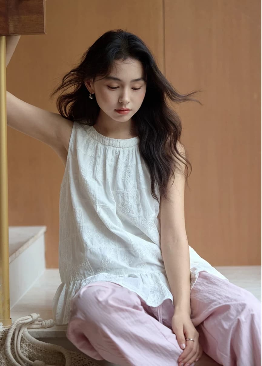 무거운 작업 엠보싱 자수 예술 분위기 화이트 휴가 루즈핏 작은 셔츠 면 100% 차가운 센스 조끼 상세 이미지 1