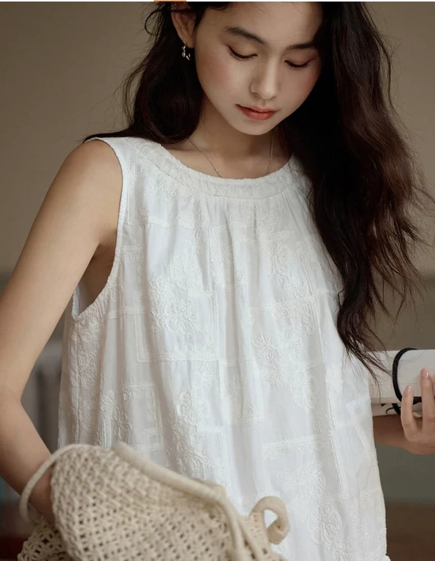 무거운 작업 엠보싱 자수 예술 분위기 화이트 휴가 루즈핏 작은 셔츠 면 100% 차가운 센스 조끼 상세 이미지 2