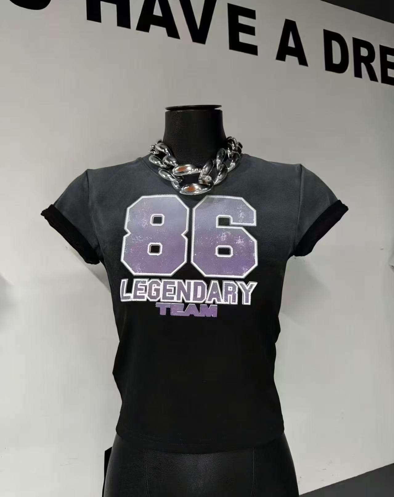 차가운 핫걸 그라데이션 색상 인공 스프레이 페인트 86 프린트 2026 봄 아모이 ins 트렌디 한일 거리 ootd 패션 짧은 t 이미지 4