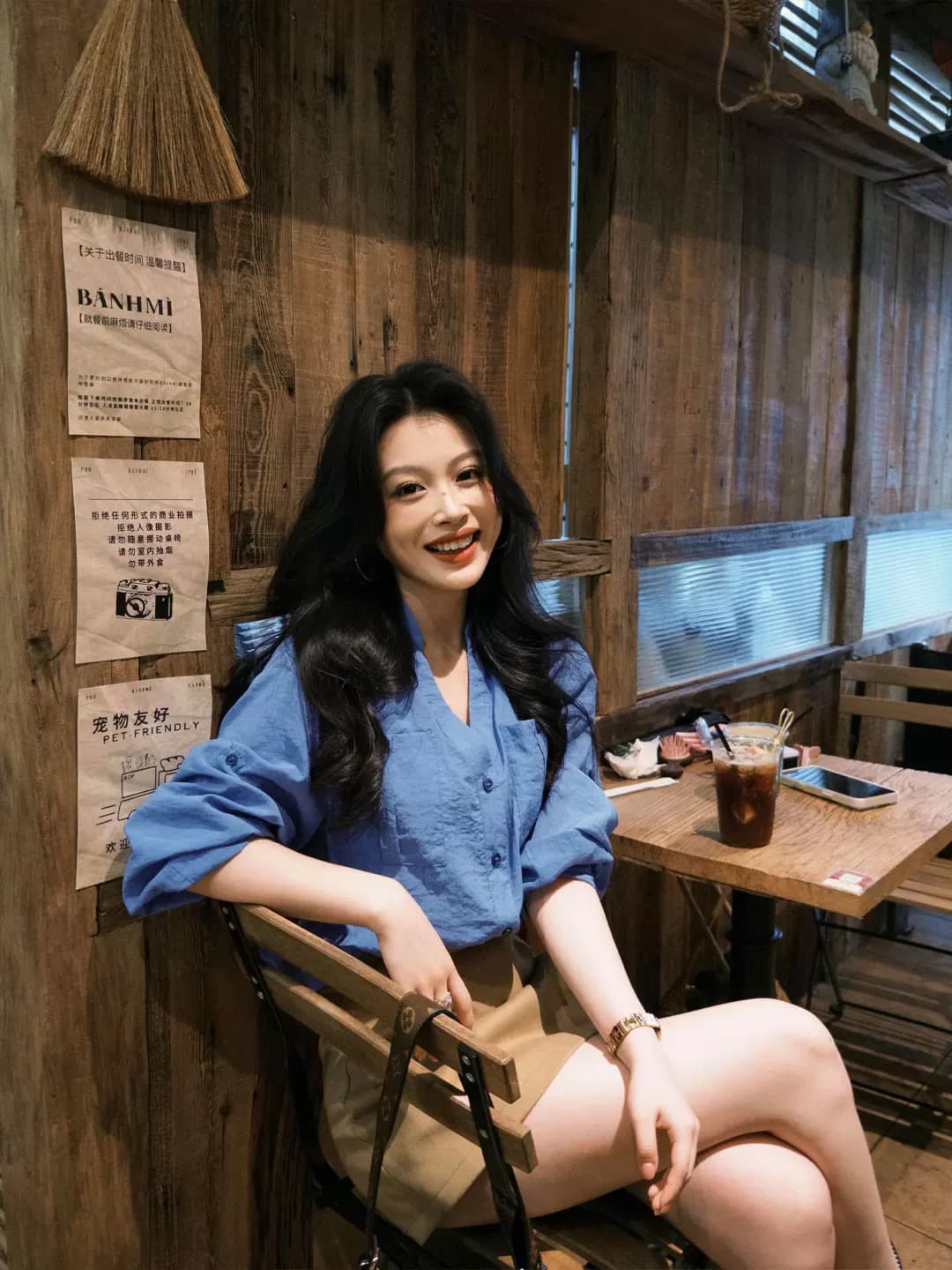 빛 사람들 코치 전체 집합 착용 가져 가라. 품격 오래된 돈 바람 V 넥 셔츠 맨위 하이웨이스트 반신 스커트 느슨함 센스 세트 상세 이미지 2