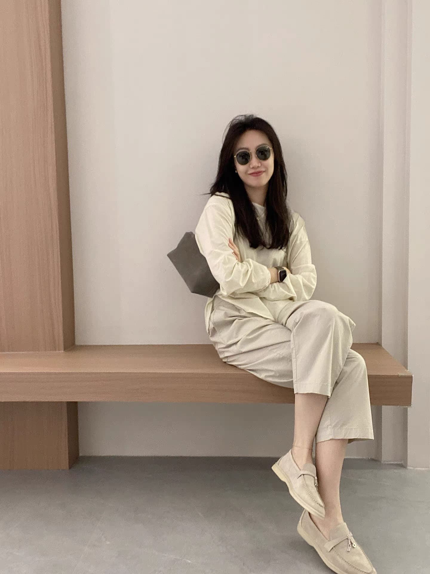 오래된 돈 바람 쌀 화이트 긴팔 맨위 세트 여성 이른 가을 느슨함 출퇴근 라운드 넥 셔츠 스트레이트 캐주얼 바지 투피스 세트