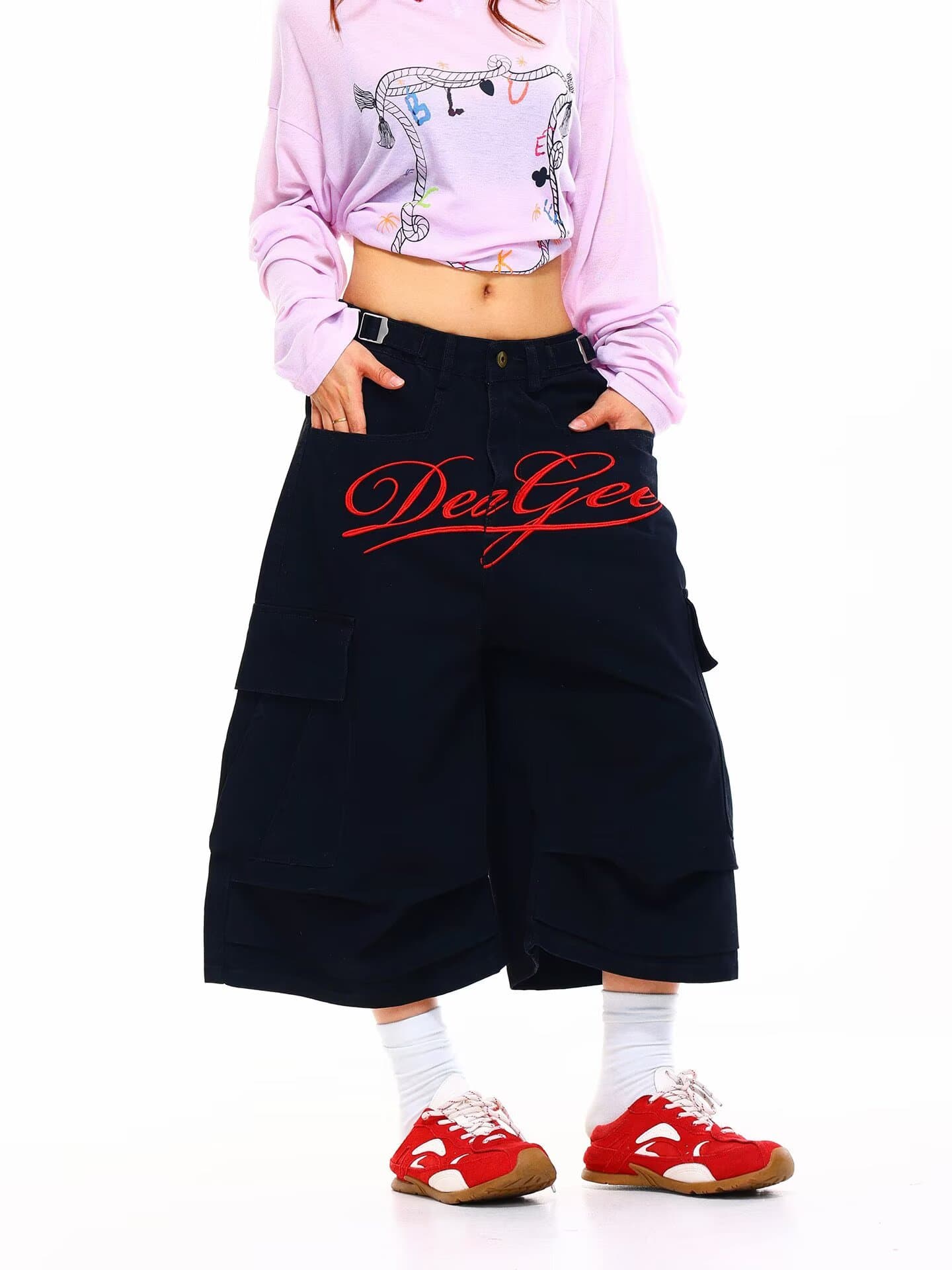 여름 ootd 거리 기타 가방 다크 영어 자수 마 오래된 스태킹 높음 거리 워싱 나팔 데님 7부 바지 여성 상세 이미지 9