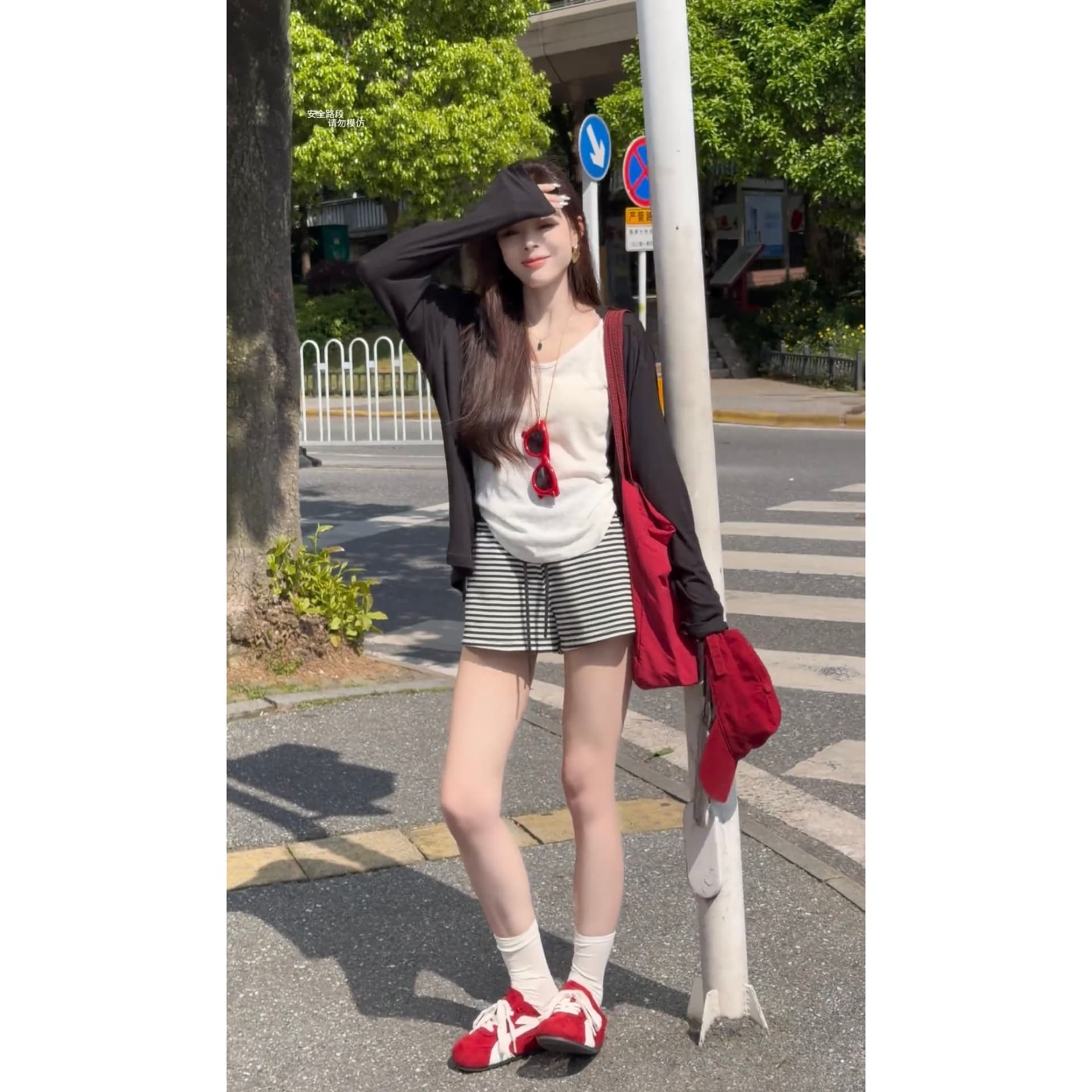 2026 여름 새로운 패션 다용도 캐주얼 느긋한 바람 자외선 차단 긴팔 오픈 가디건 슬립 스트라이프 반바지 3종 세트 이미지 5