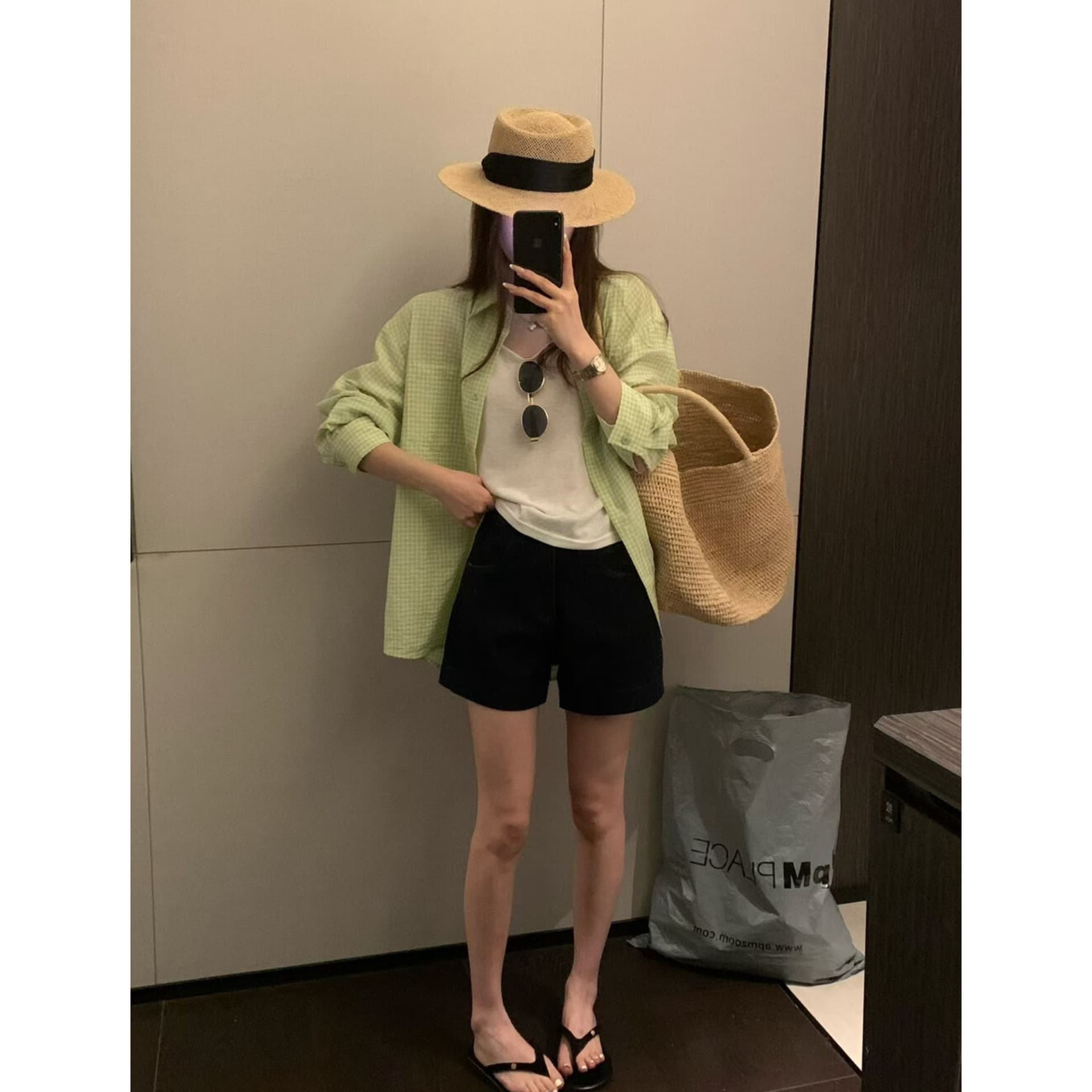 한 부서 작은 청신 체크무늬 여성 셔츠 유럽 역 2026 여름 새로운 캐주얼 루즈핏 느긋한 슬림해 보이는 맨위 이미지 2