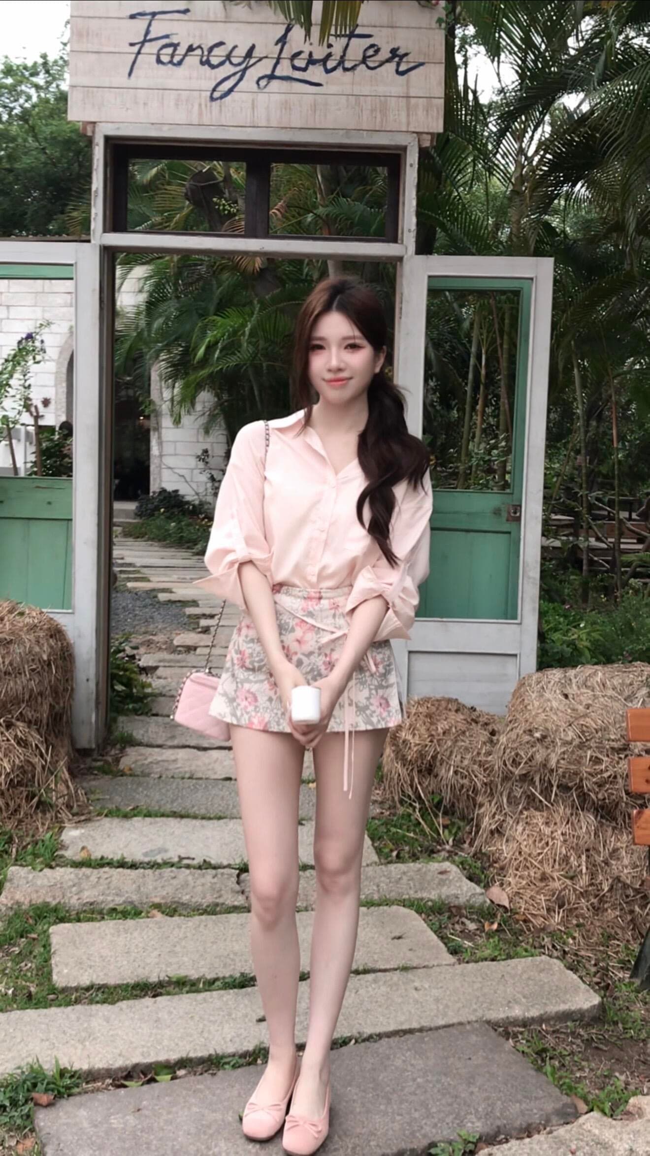 한 부서 부드러운 바람 품격 폴로 칼라 핑크색 긴팔 셔츠 코디 하이웨이스트 슬림해 보이는 꽃무늬 한 마디 미니 스커트 투피스 세트 이미지 2