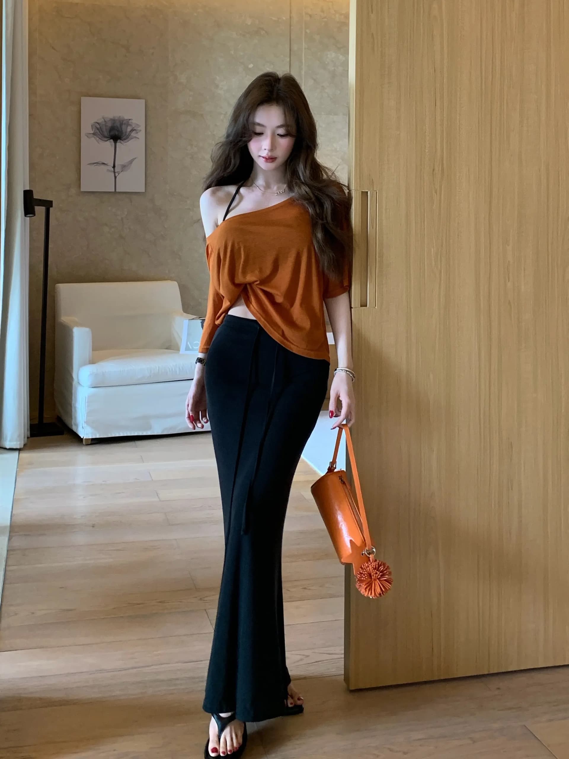 계단식 주간 접시 원웬 사설 서비스 아름다움 뒤로 블라우스 반신 스커트 품격 분위기 센스 비스듬한 어깨 세 조각 세트 여성 이미지 3