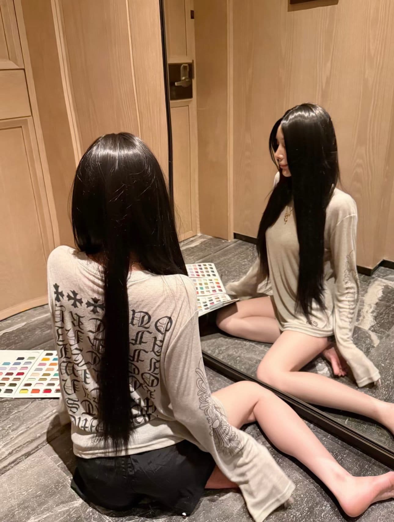 simmy 골드 골드 첫 번째 배치 50 개 복지 가격 중년 섹션 산스크리트어 알파벳 마이크로 ~을 통해 블라우스 긴 소매 티셔츠 이미지 3