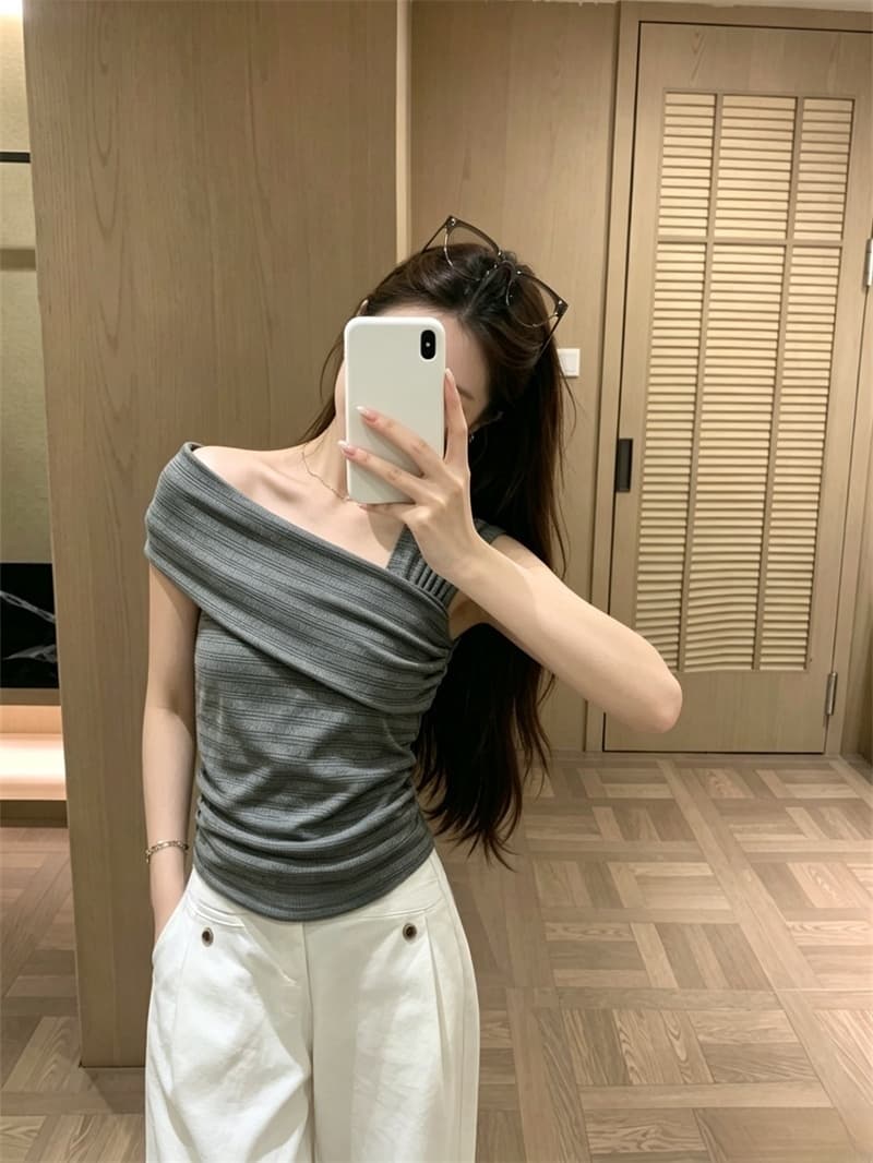 실사 한 부서 미니멀리즘 작은 대중 레트로 스트라이프 비스듬한 어깨 보트넥 민소매 티셔츠 여성 디자인 센스 맨위 상세 이미지 11