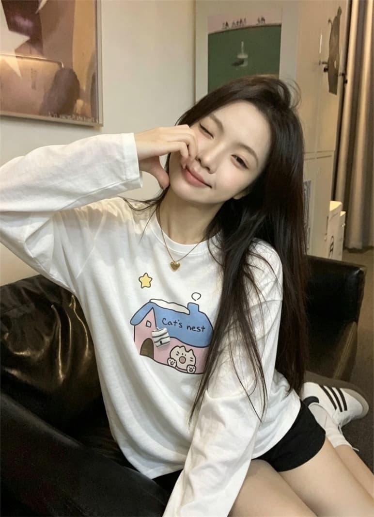실사 이른 가을 새로운 한국 스타일 귀여운 만화 스프레이 인쇄 긴팔 티셔츠 여성 상세 이미지 4