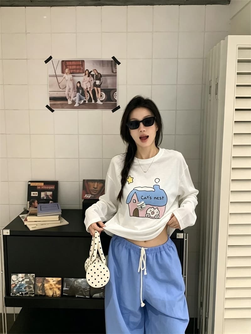 실사 이른 가을 새로운 한국 스타일 귀여운 만화 스프레이 인쇄 긴팔 티셔츠 여성 상세 이미지 2