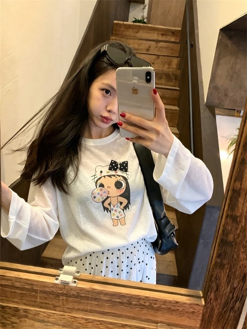 실사 이른 가을 새로운 한국 스타일 귀여운 만화 스프레이 인쇄 긴팔 티셔츠 여성 상세 이미지 11