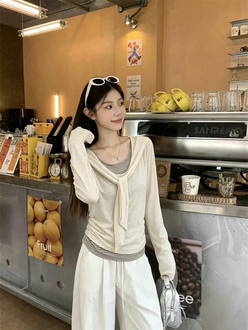 이른 가을 새로운 한 부서 네클라인 스트랩 페이크 레이어드 긴팔 티셔츠 여성 상세 이미지 2