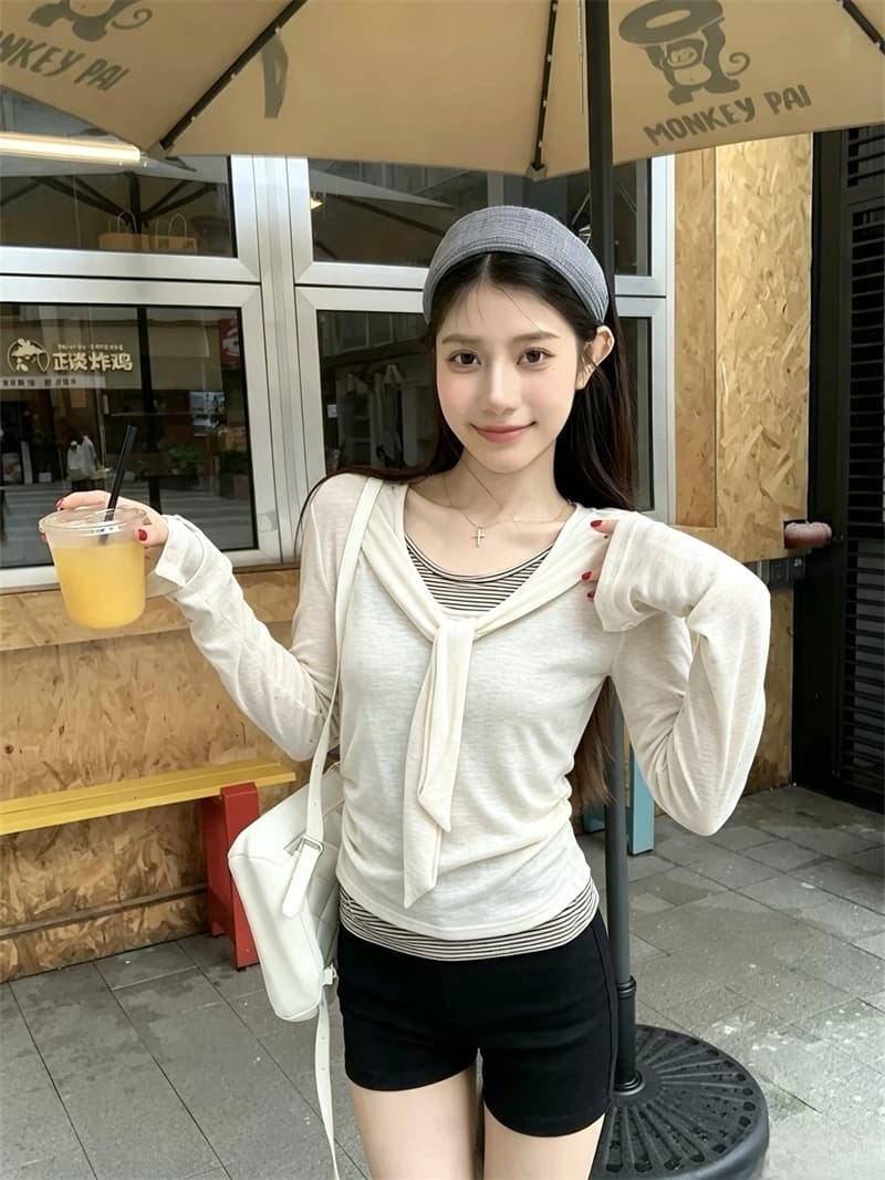 이른 가을 새로운 한 부서 네클라인 스트랩 페이크 레이어드 긴팔 티셔츠 여성 상세 이미지 3