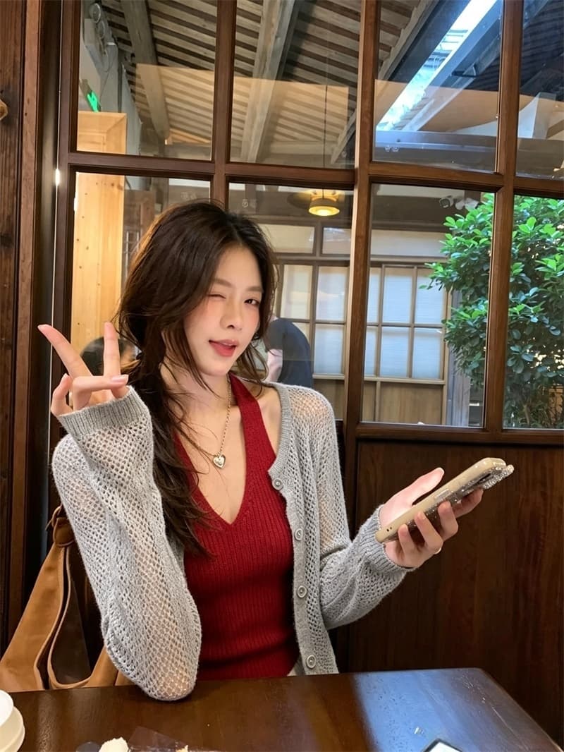실사 이른 가을 새로운 자매 일상 행침 목 니트 조끼 홀로우 아웃 니트 오픈 가디건 투피스 세트 여성 상세 이미지 4
