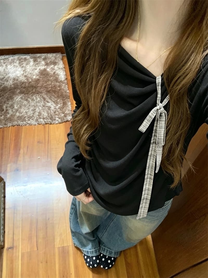 실사 디자인 센스 초강력 불규칙 네클라인 스트랩 이른 가을 새로운 긴팔 만나는 티셔츠 여성 슬림해 보이는 이미지 3