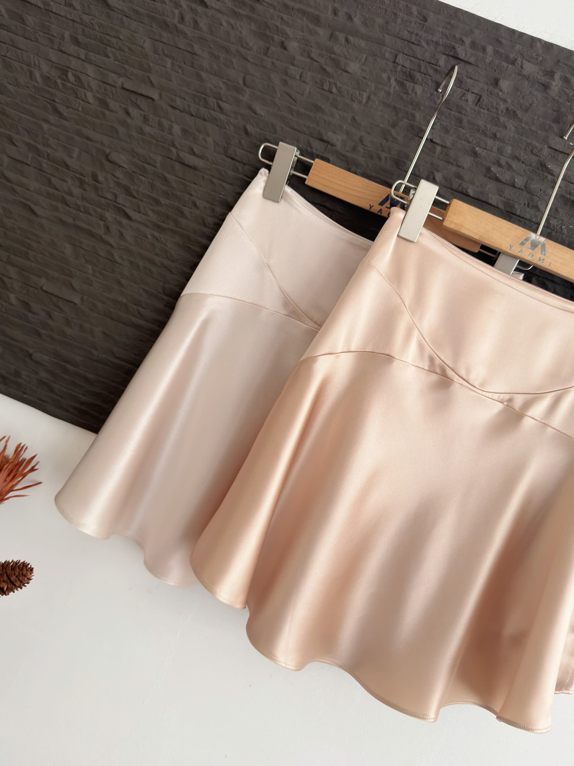 콩 satin 단계별 건강 포즈 부드러운 빛 새틴 중년 비스듬한 자르다 똑똑한 아세트산 반 스커트 상세 이미지 13