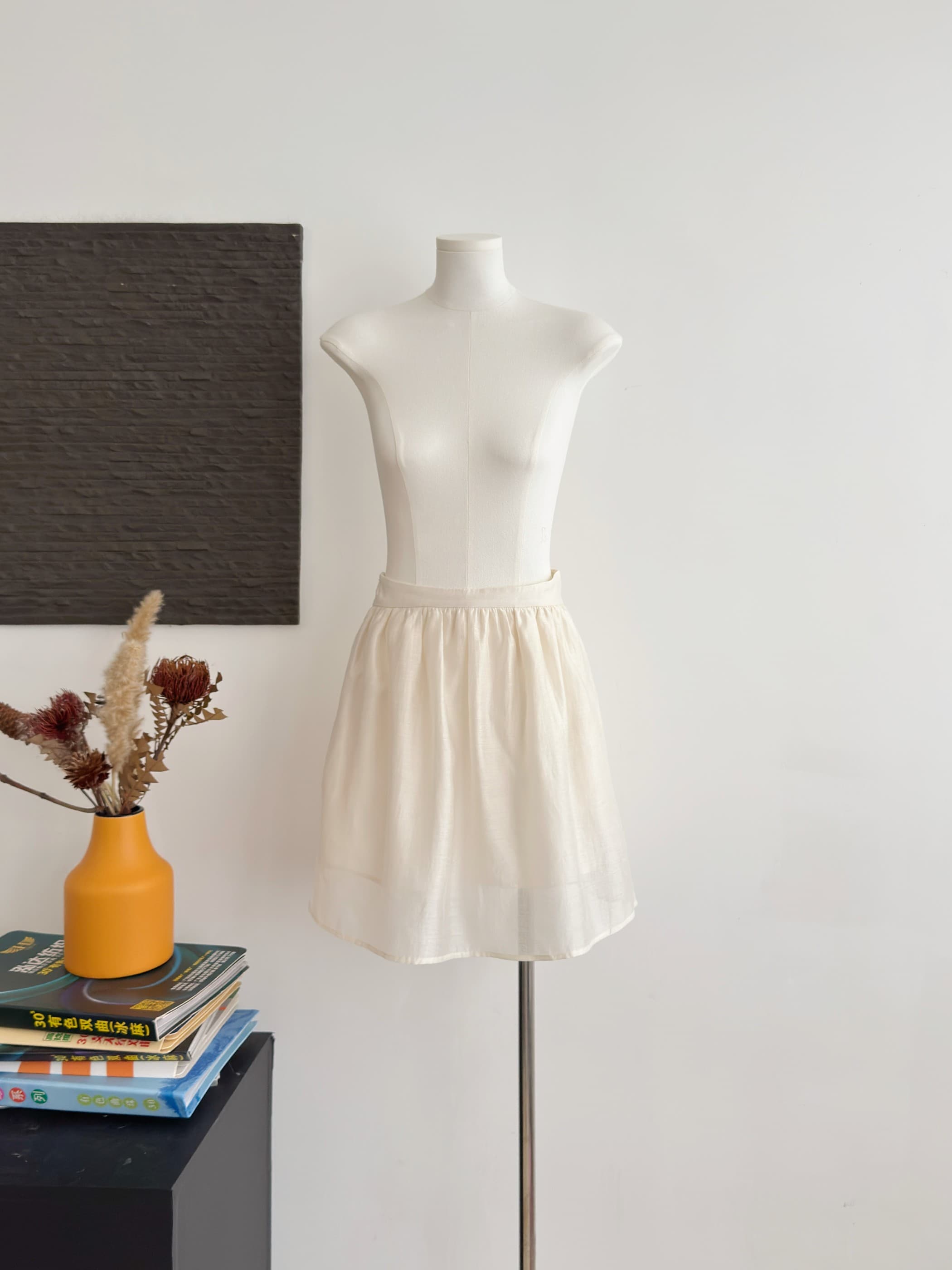 linen 유리 조용한 꿈 가벼움 부드러운 빛 휴식 한 마디 주름 아세트산 아마 반 스커트