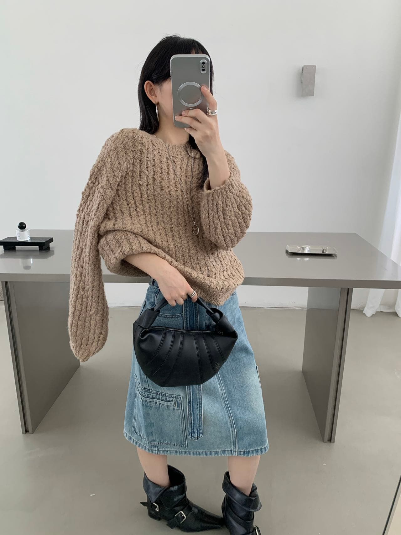 한 부서 단색 라운드 넥 풀오버 스웨터 여자 가을 겨울 새로운 루즈핏 패션 캐주얼 느긋한 바람 니트 스웨터 맨위 상세 이미지 15