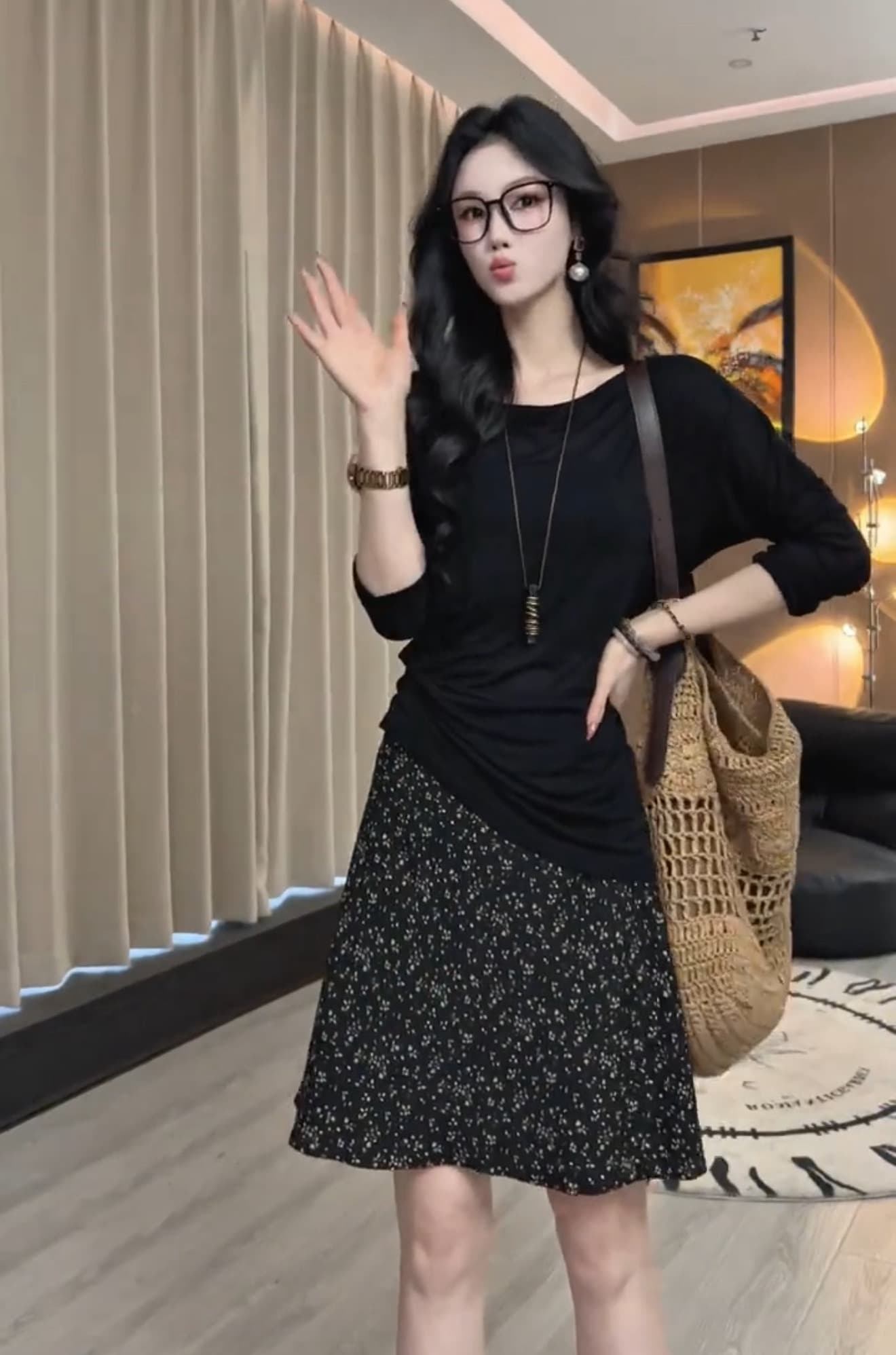 라이 경기 서울 가면 t 불규칙 비스듬한 어깨 높음 폭탄 슬림해 보이는 꼬집기 허리 캐주얼 디자인 맨위 반신 스커트 상세 이미지 2