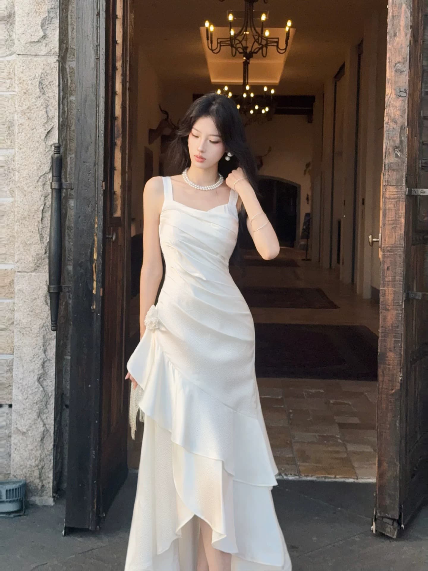 사랑 프롤로그 프랑스식 새틴 화이트 여성 드레스 슬립 불규칙 인어 꼬리 스커트 롱 스커트 이미지 2