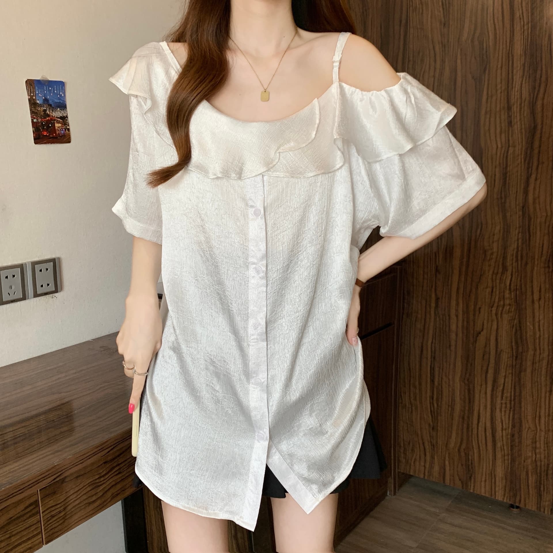 마이크로 지방 빅 사이즈 여성 의류 한 부서 비스듬한 어깨 슬립 반팔 여성 셔츠 디자인 센스 오프숄더 슬림해 보이는 다용도 맨위 이미지 6