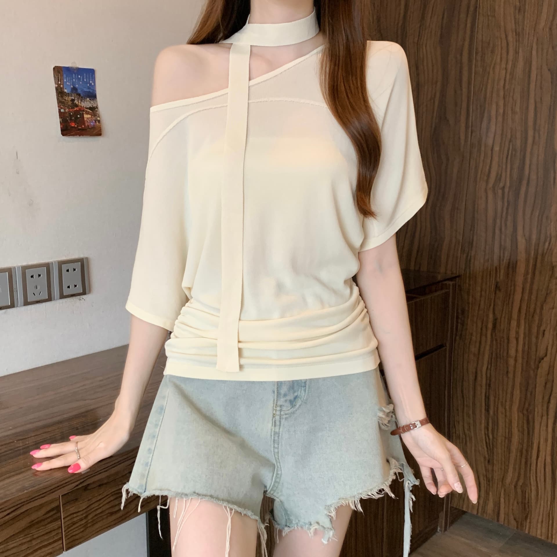 여름 순수한 욕망 바람 비스듬한 어깨 행침 목 리본 오프숄더 반팔 티셔츠 여성 슬림해 보이는 작은 셔츠 맨위 이미지 6