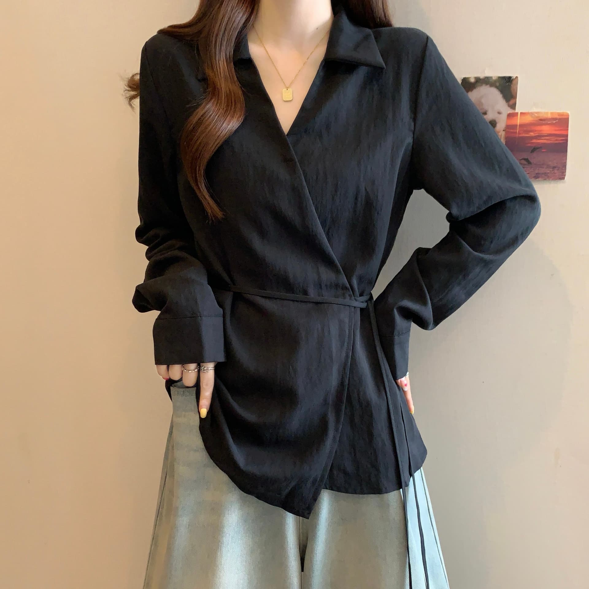 고급 디자인 센스 V넥 긴팔 만나는 여성 셔츠 봄 가을 빅 사이즈 지방 mm 슬림해 보이는 레이스업 허리 수축 표지 배 맨위 상세 이미지 3