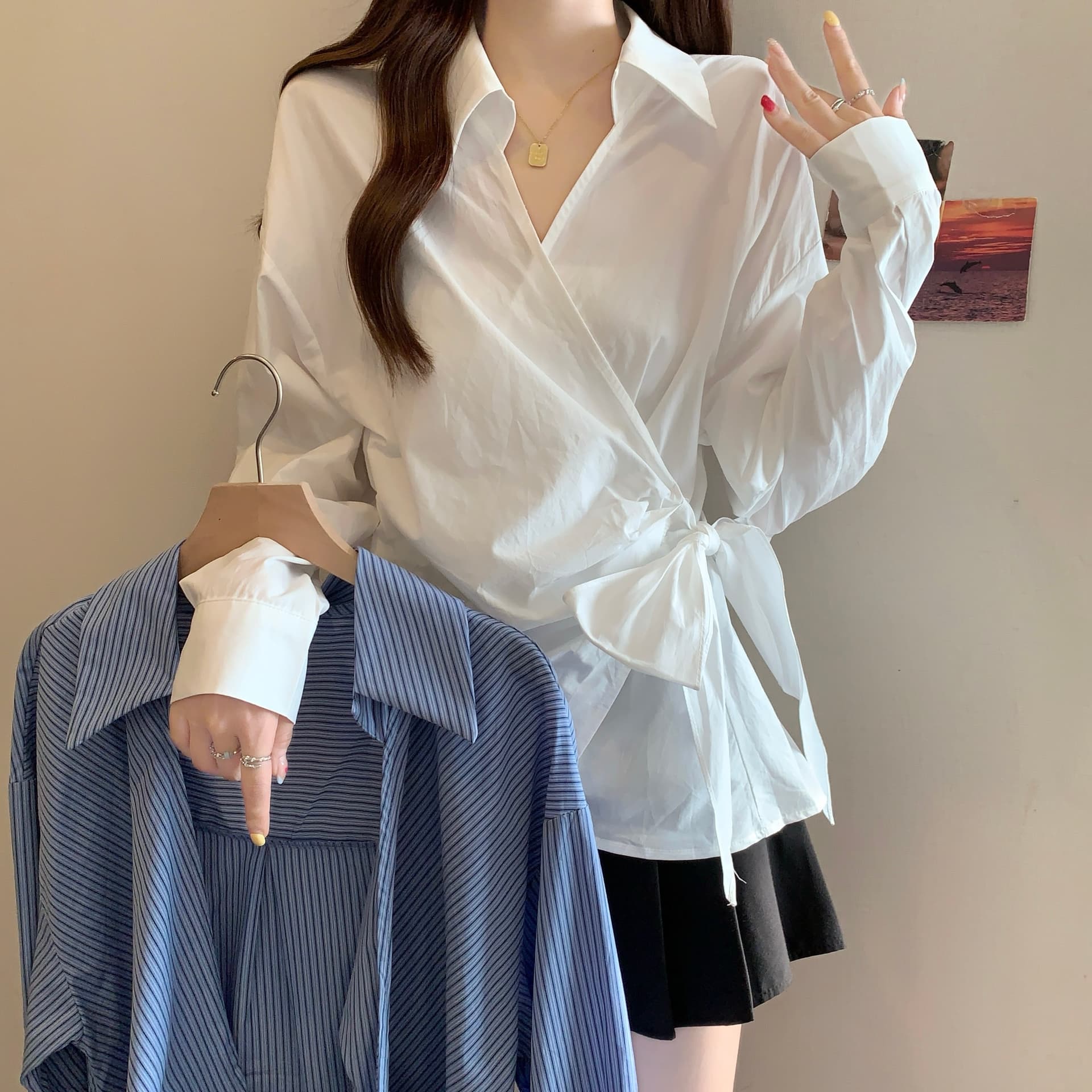 파란색 십자가 V넥 스트라이프 긴팔 여성 셔츠 봄 가을 빅 사이즈 지방 mm 슬림해 보이는 디자인 센스 레이스업 허리 수축 맨위 상세 이미지 10