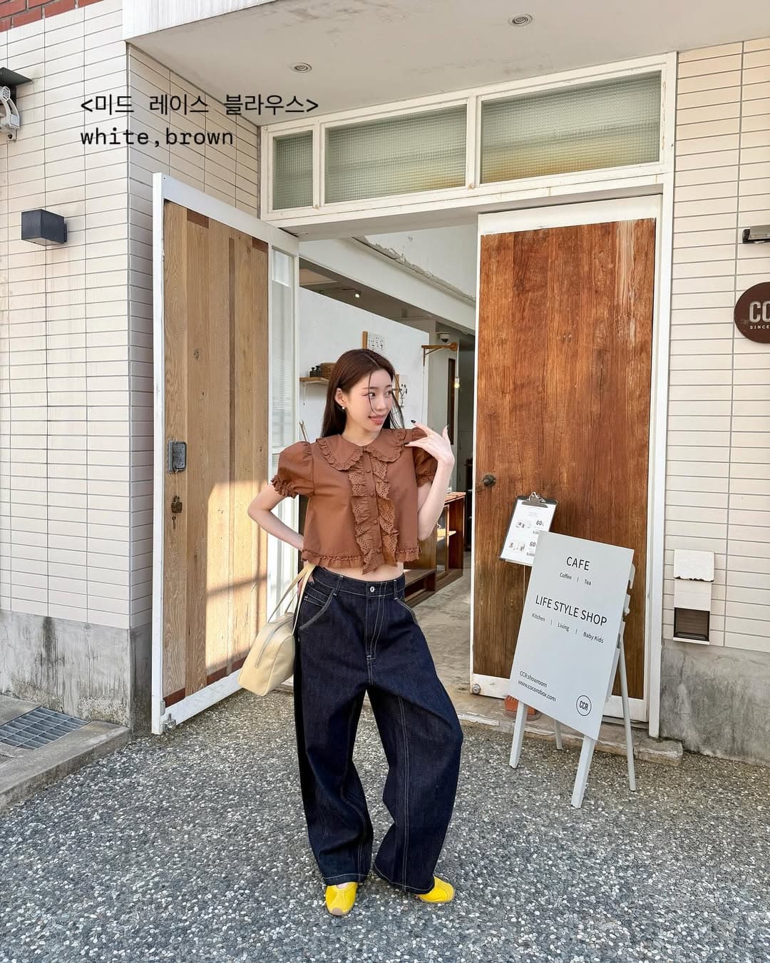 재고 있음 ins 프랑스식 차 인사이드 차 가스 Chic 맨위 루즈핏 디자인 센스 브라운 베이비 칼라 레이스 여성 셔츠 상세 이미지 1