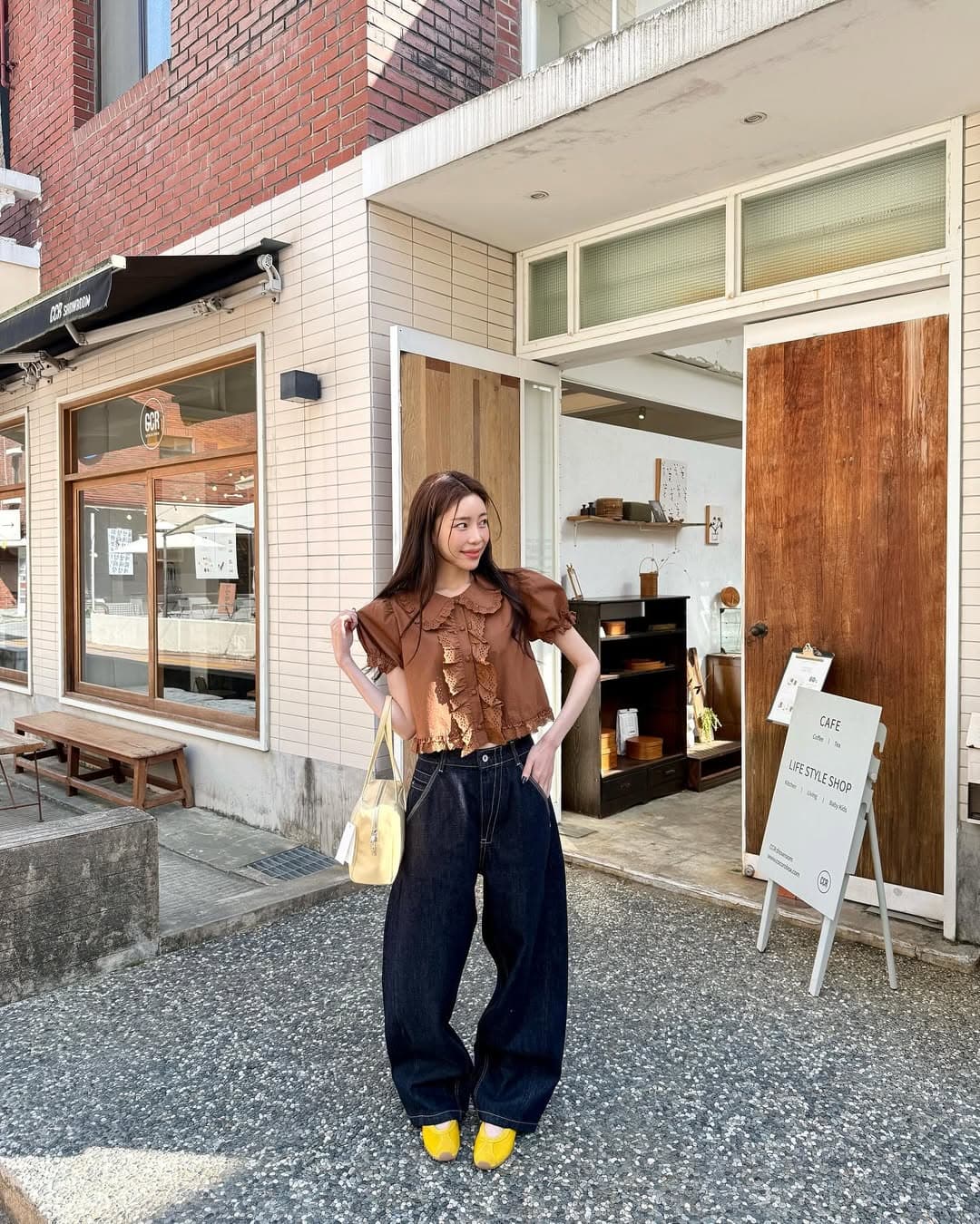 재고 있음 ins 프랑스식 차 인사이드 차 가스 Chic 맨위 루즈핏 디자인 센스 브라운 베이비 칼라 레이스 여성 셔츠 상세 이미지 7