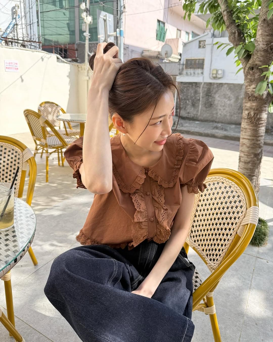 재고 있음 ins 프랑스식 차 인사이드 차 가스 Chic 맨위 루즈핏 디자인 센스 브라운 베이비 칼라 레이스 여성 셔츠 상세 이미지 9