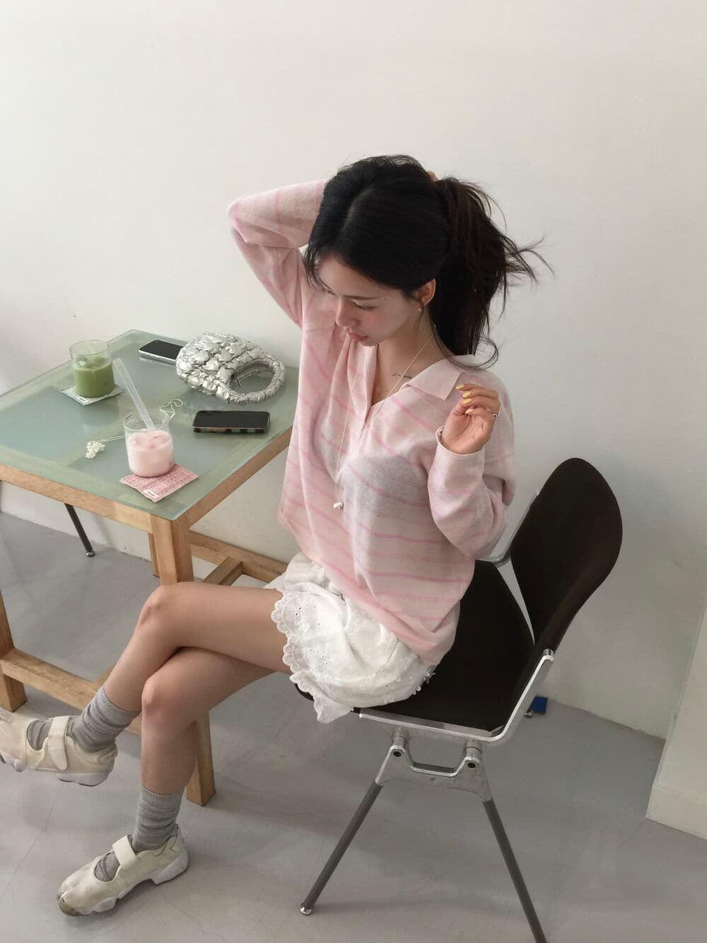 재고 있음 ins 레트로 배색 스트라이프 POLO 칼라 자외선 차단 니트 스웨터 여성 루즈핏 캐주얼 느긋한 센스 맨위 상세 이미지 6