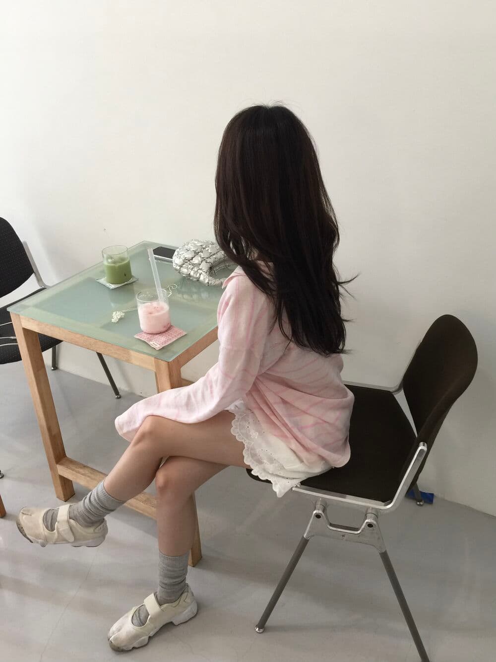 재고 있음 ins 레트로 배색 스트라이프 POLO 칼라 자외선 차단 니트 스웨터 여성 루즈핏 캐주얼 느긋한 센스 맨위 상세 이미지 10