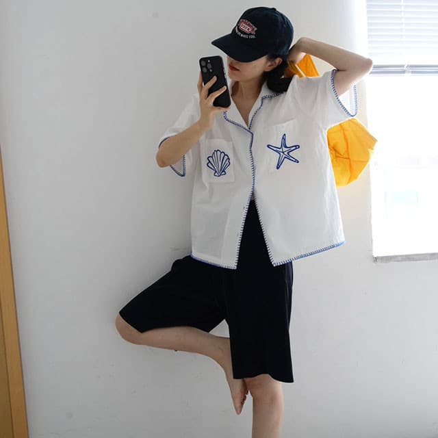 있음 선적 ins 한국 동대문 품격 셔츠 새로운 자수 꽃 반팔 여성 셔츠 루즈핏 슬림해 보이는 상세 이미지 6