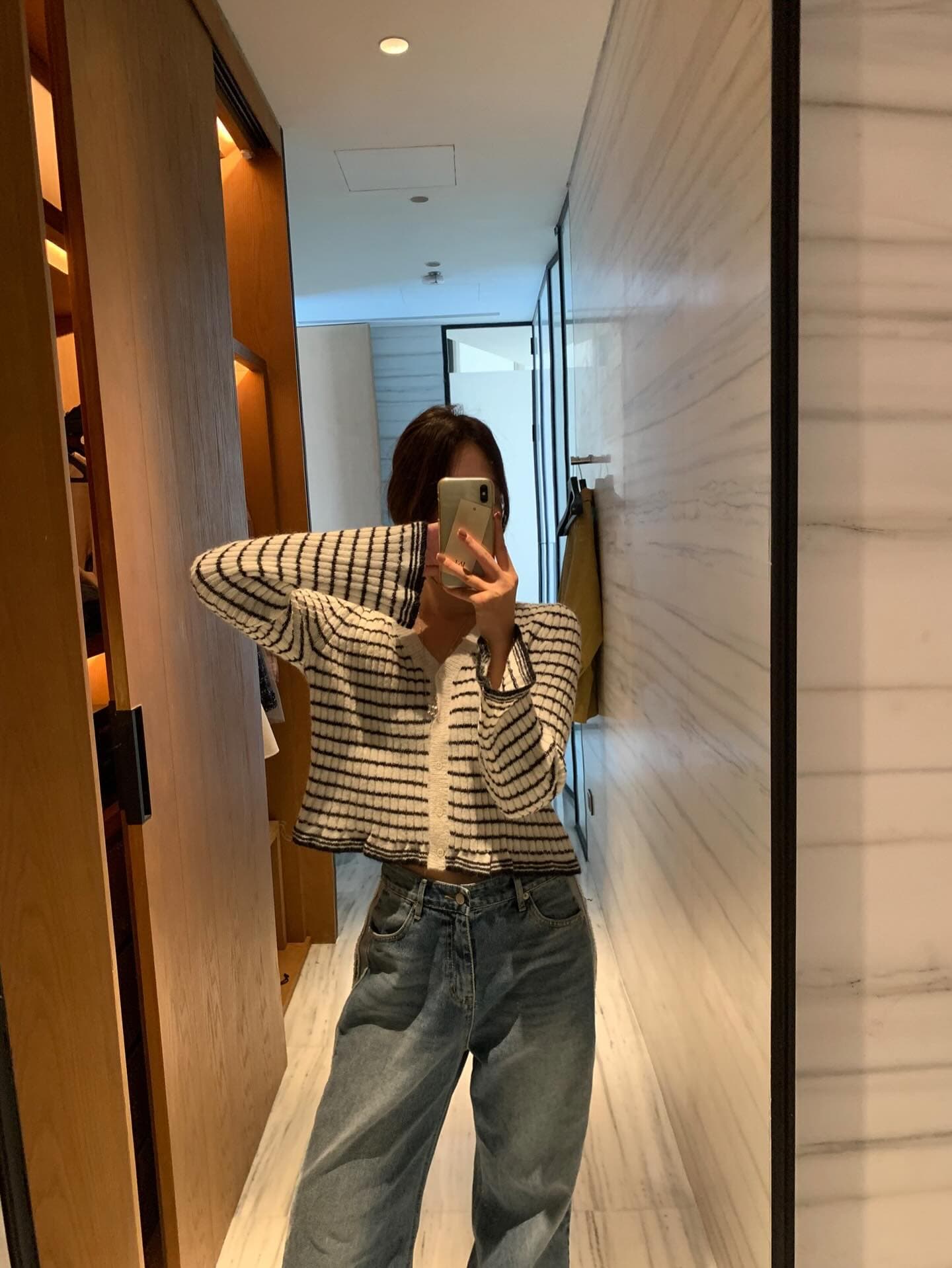 재고 있음 ins 한국 가을 겨울 새로운 부드러운 품격 V넥 나팔 소매 스트라이프 숙녀 니트 스웨터 스웨터 오픈 가디건 상세 이미지 15
