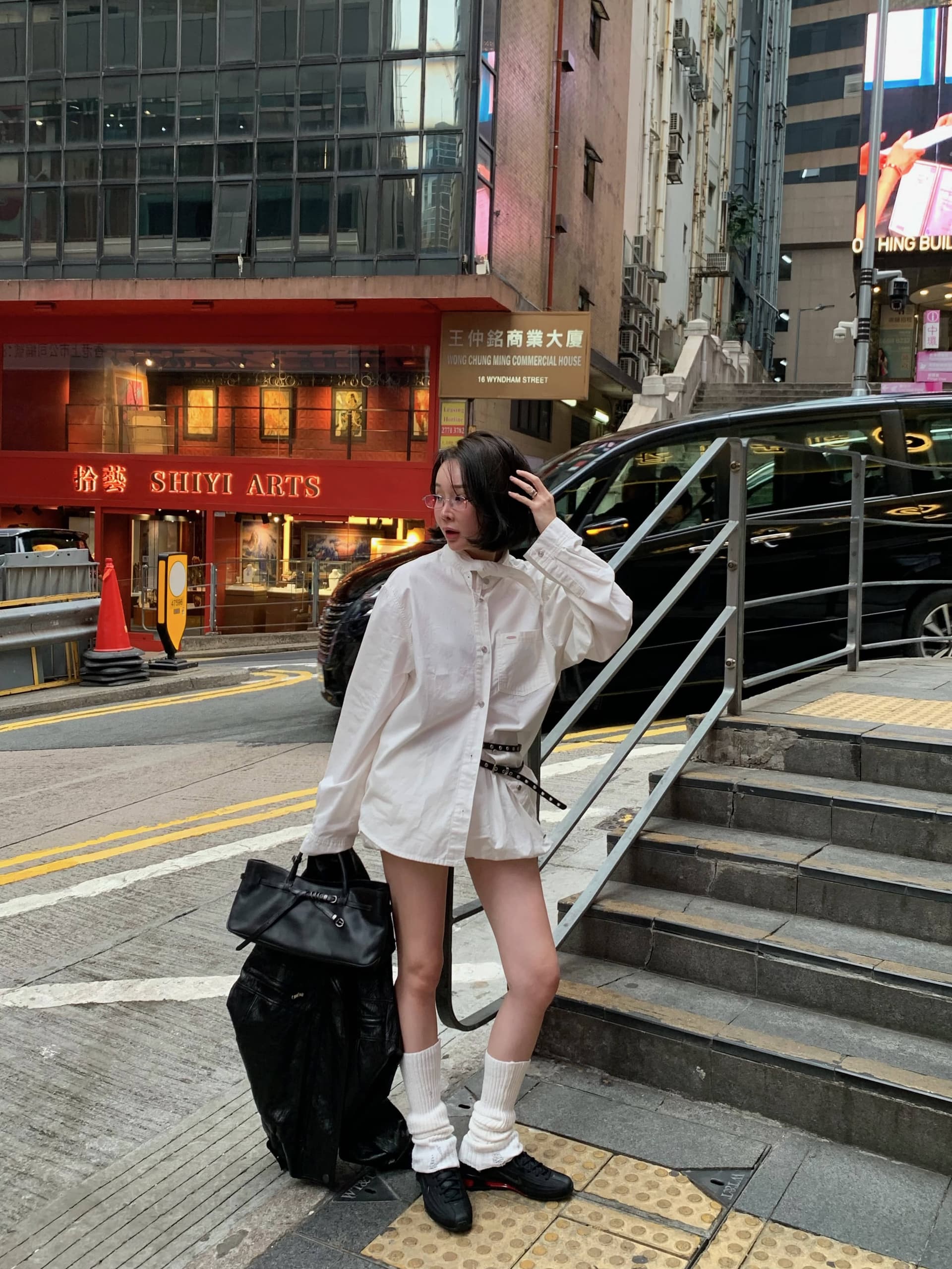 재고 있음 ins 한국 동대문 봄 여름 세련된 좋은 고급 센스 셔츠 포인터 포인터 칼라 짧은 치마바지 세트 상세 이미지 2