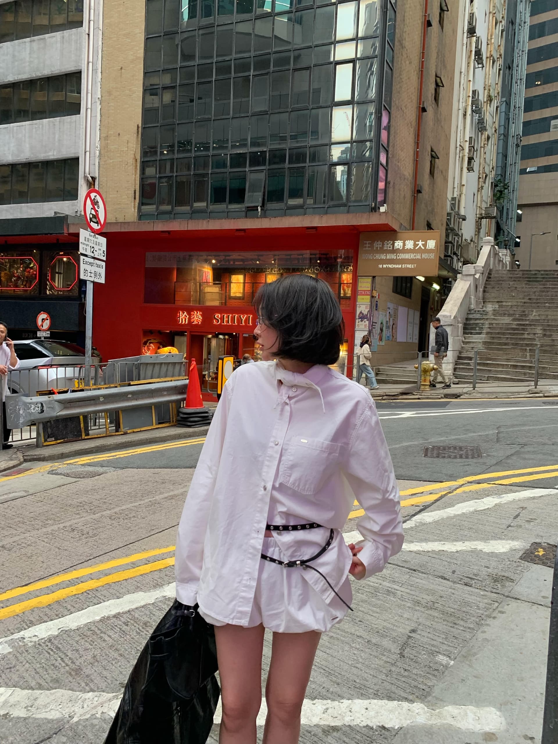 재고 있음 ins 한국 동대문 봄 여름 세련된 좋은 고급 센스 셔츠 포인터 포인터 칼라 짧은 치마바지 세트 상세 이미지 5