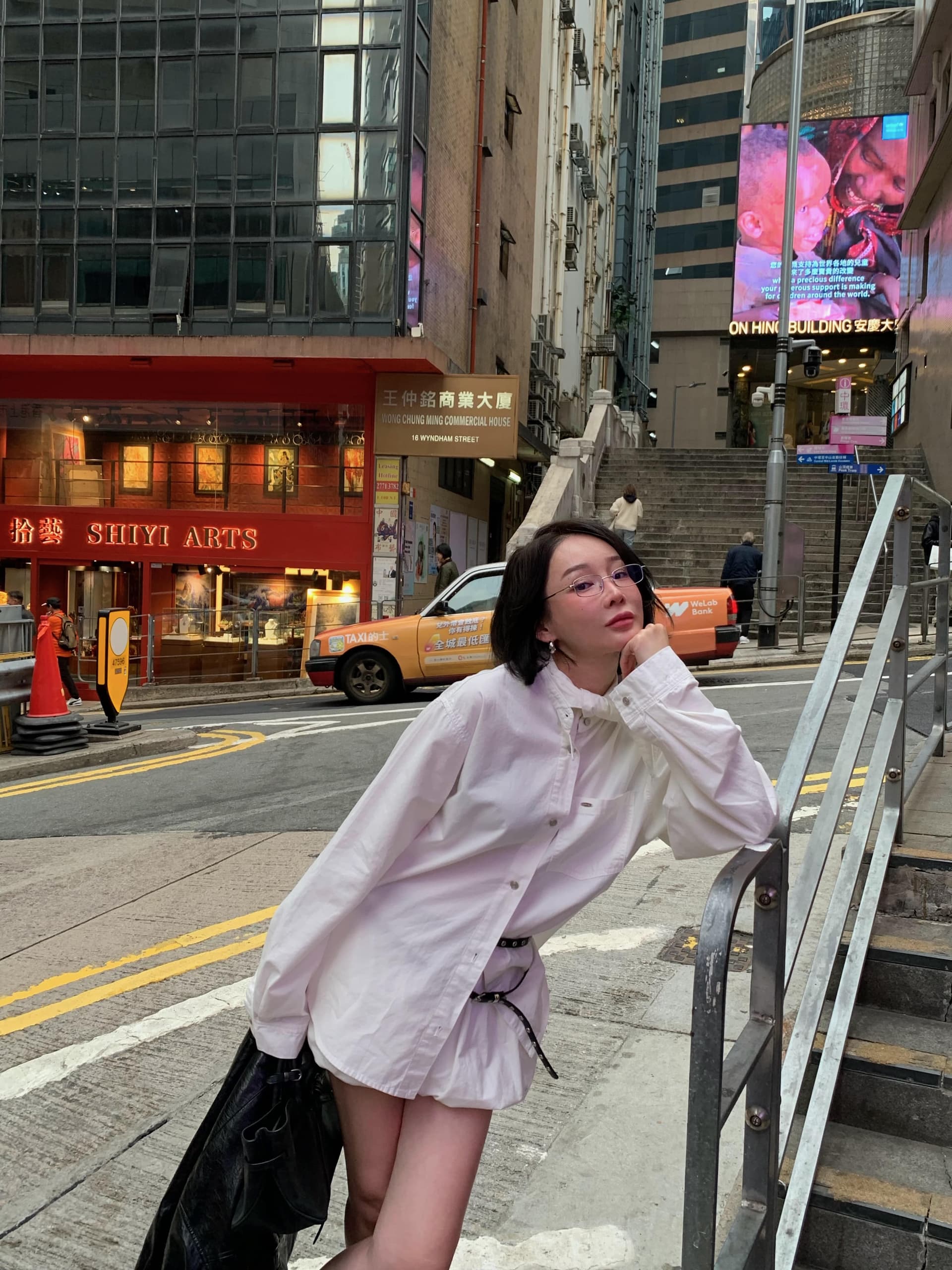 재고 있음 ins 한국 동대문 봄 여름 세련된 좋은 고급 센스 셔츠 포인터 포인터 칼라 짧은 치마바지 세트 상세 이미지 6