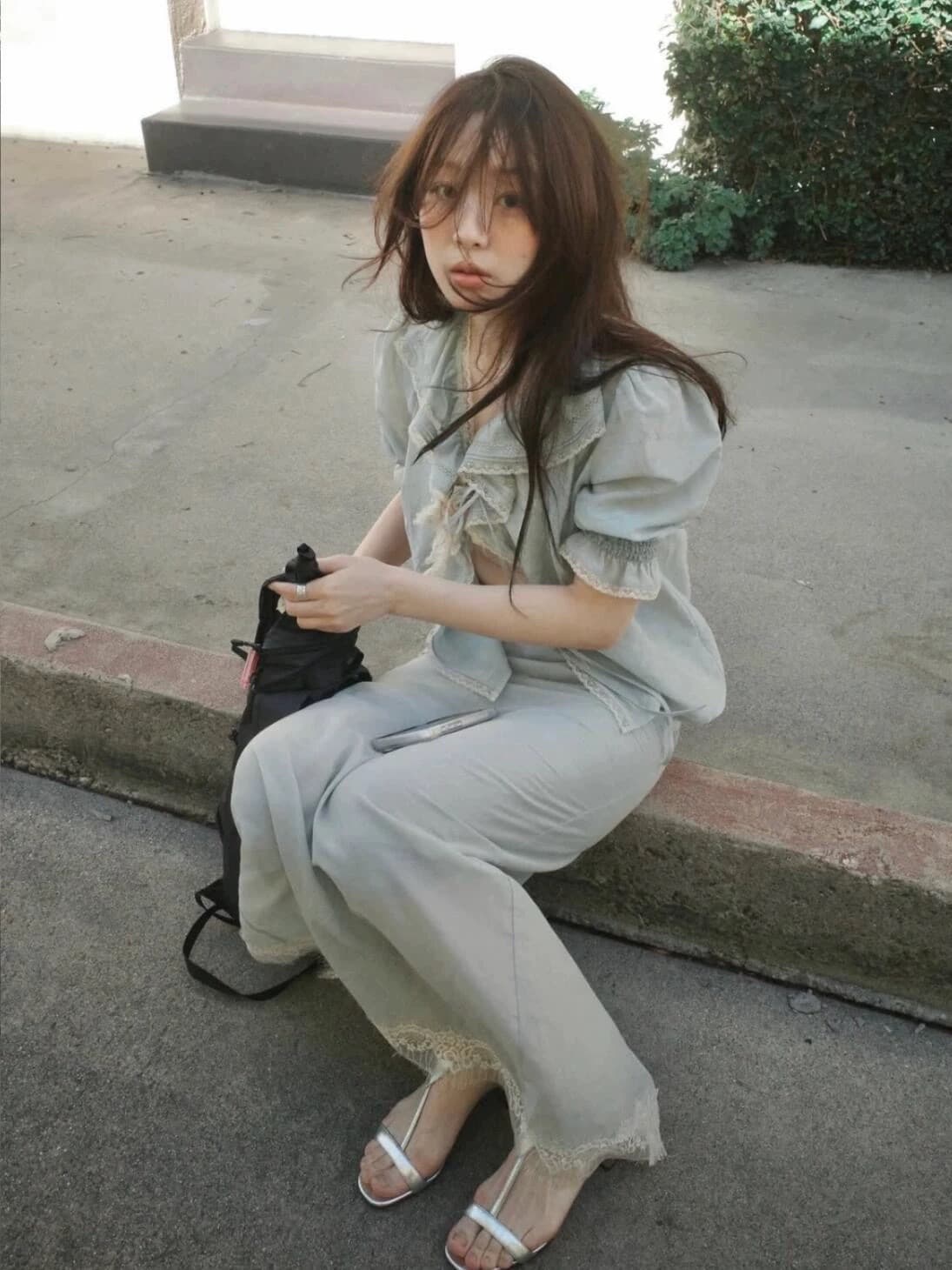 재고 있음 chic 한국 새로운 26 봄 여름 레이스업 베이비 칼라 거품 소매 셔츠 반 스커트 세트 상세 이미지 5