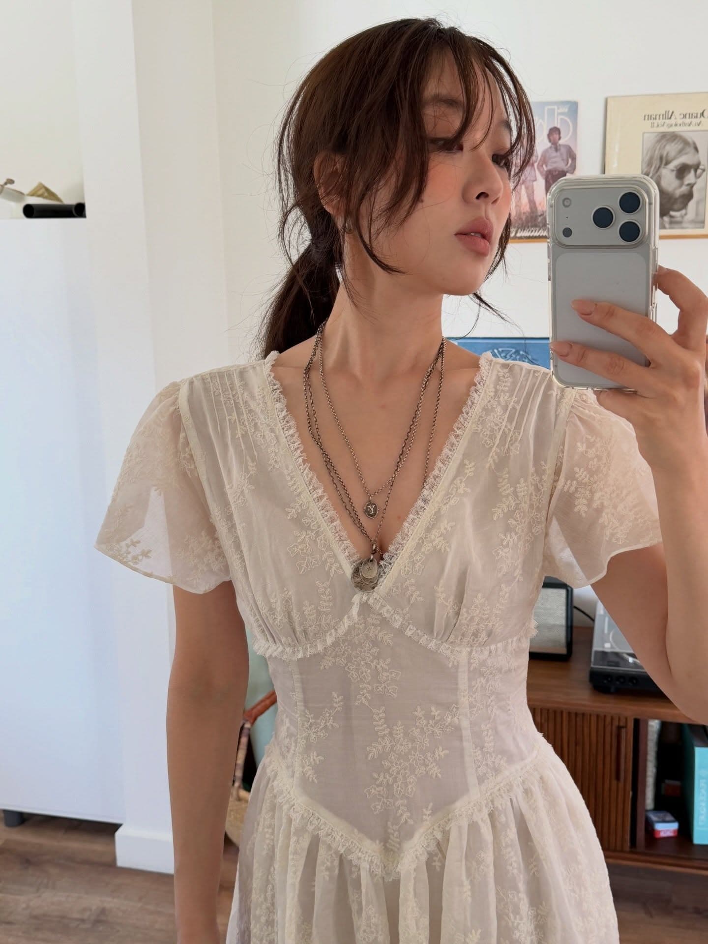 있음 선적 chic 한국 드레스 캐주얼 품격 다용도 허리 수축 자수 레이스 V넥 반팔 치마 여성 상세 이미지 2
