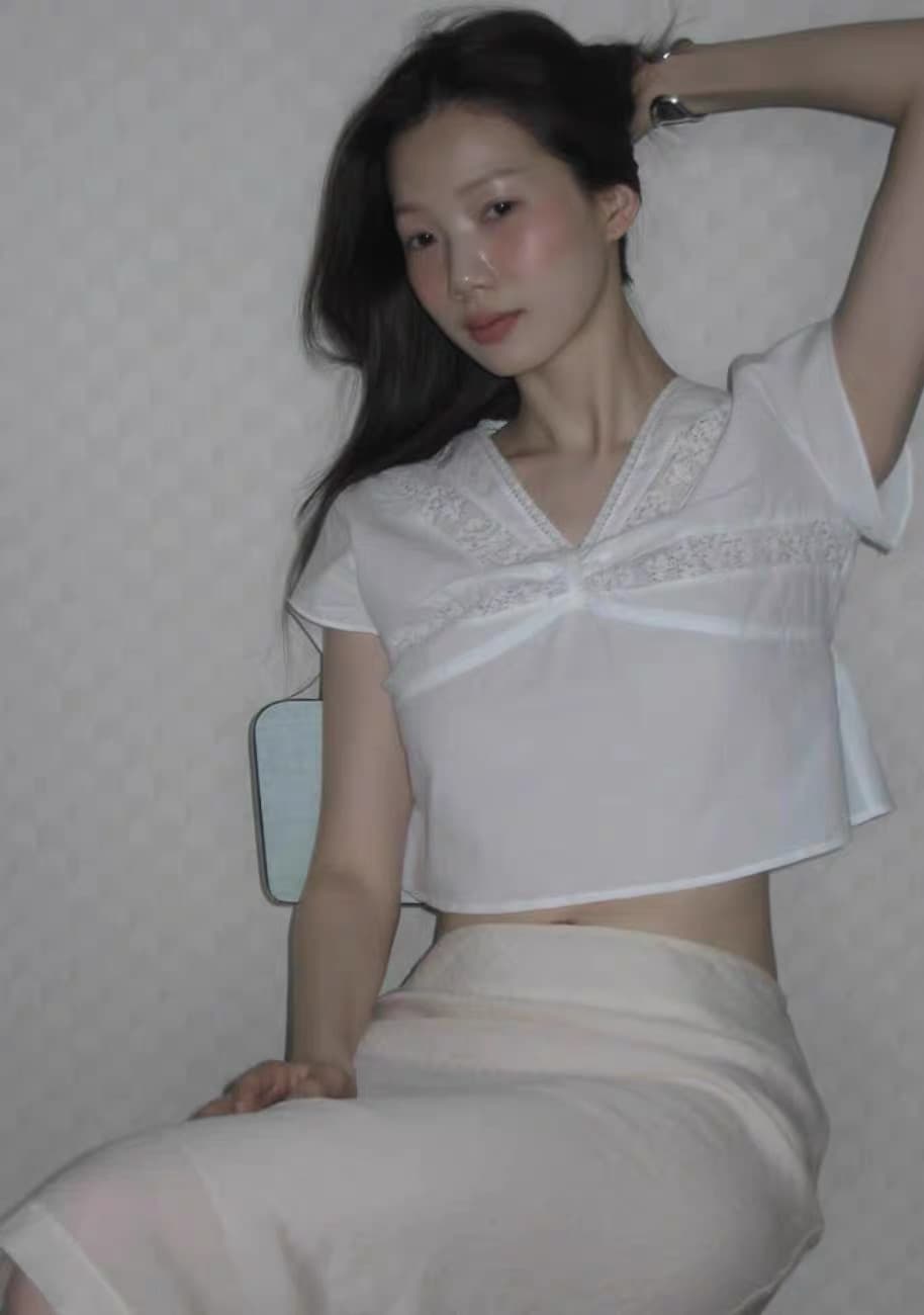 선적 중 암웨이 만 번 레이스 조각 V넥 반팔 셔츠 한 여성 얇고 가벼운 주름 화이트 쉬폰 블라우스 이미지 3