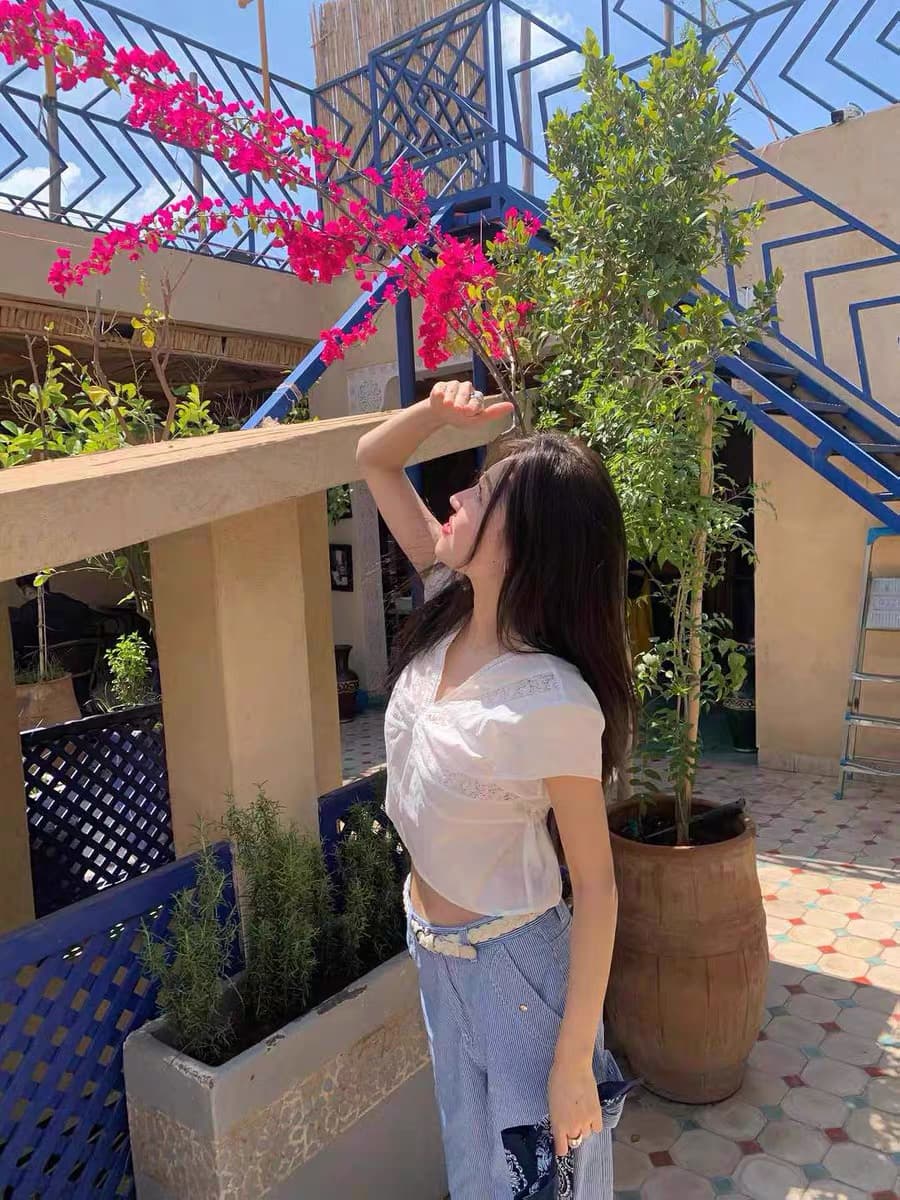 선적 중 암웨이 만 번 레이스 조각 V넥 반팔 셔츠 한 여성 얇고 가벼운 주름 화이트 쉬폰 블라우스 상세 이미지 17
