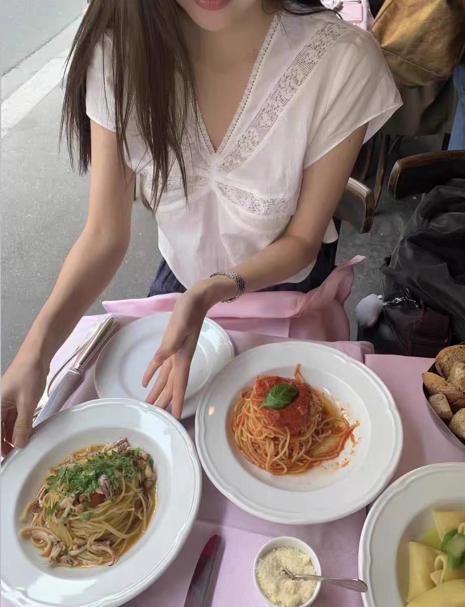 선적 중 암웨이 만 번 레이스 조각 V넥 반팔 셔츠 한 여성 얇고 가벼운 주름 화이트 쉬폰 블라우스 상세 이미지 25