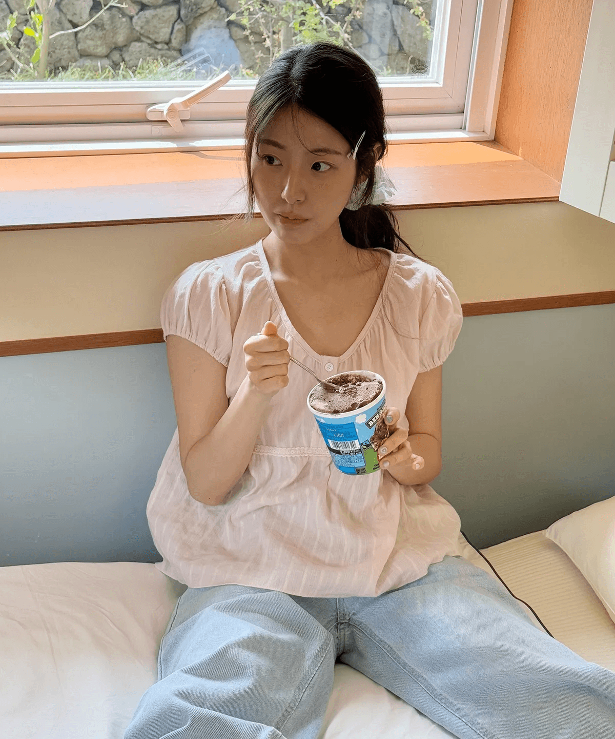 재고 있음 자오 아름다움 지연 하 니켈 그램 닫아 같은 단락 죽임 우는 소리 달콤한 자매 핑크색 거품 소매 라운드 넥 쇼트 스타일 셔츠 상세 이미지 2