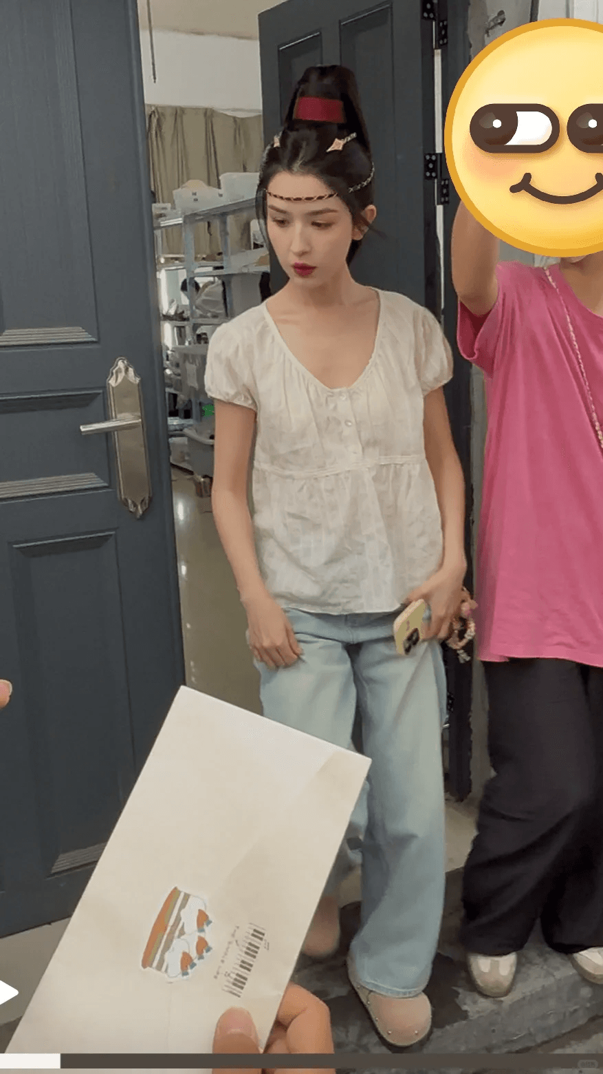재고 있음 자오 아름다움 지연 하 니켈 그램 닫아 같은 단락 죽임 우는 소리 달콤한 자매 핑크색 거품 소매 라운드 넥 쇼트 스타일 셔츠 상세 이미지 22