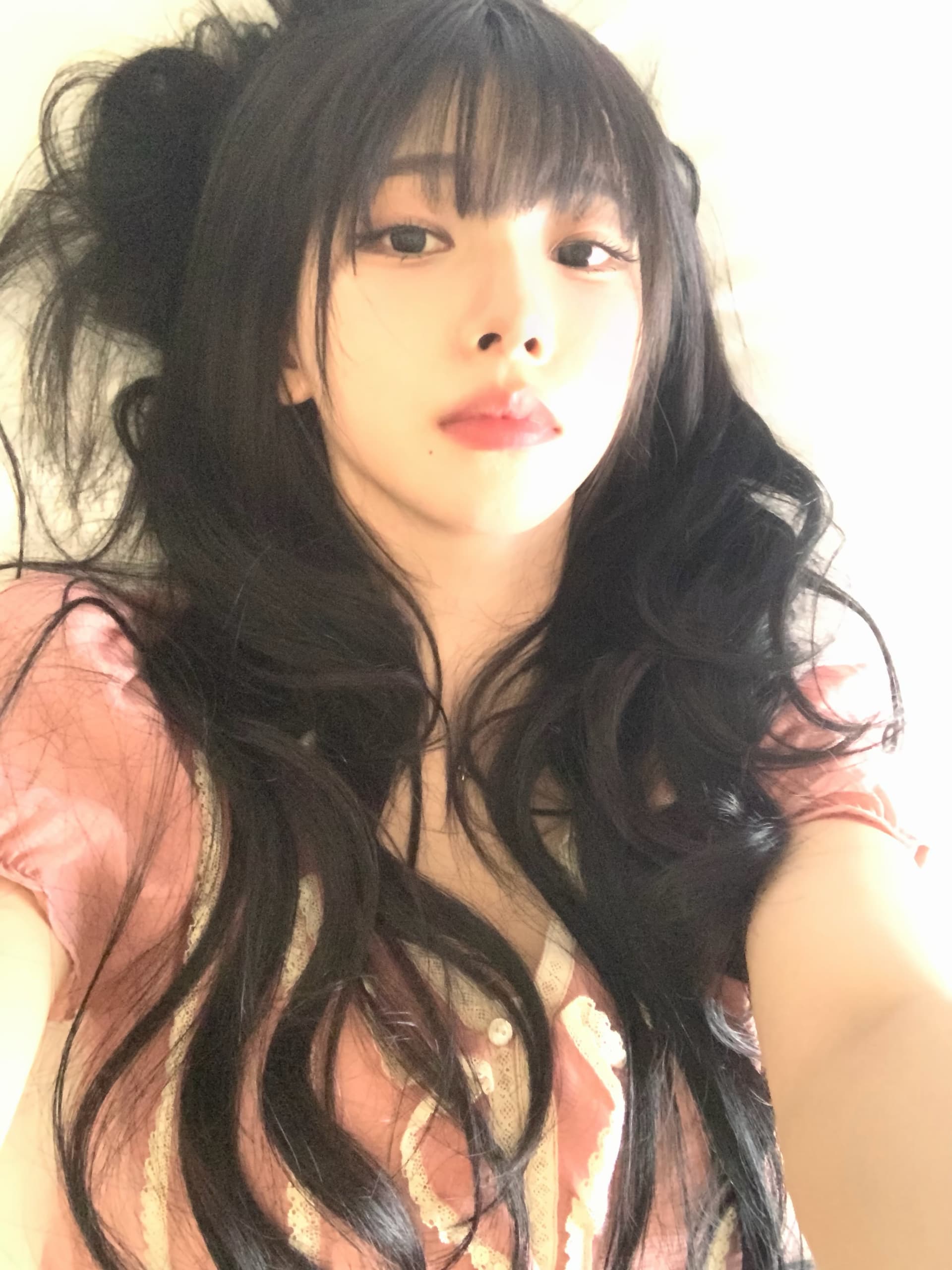 재고 있음 26 여름 새로운 달콤함 부드러운 바람 레이스 프릴 V넥 반팔 여성 셔츠 상세 이미지 3